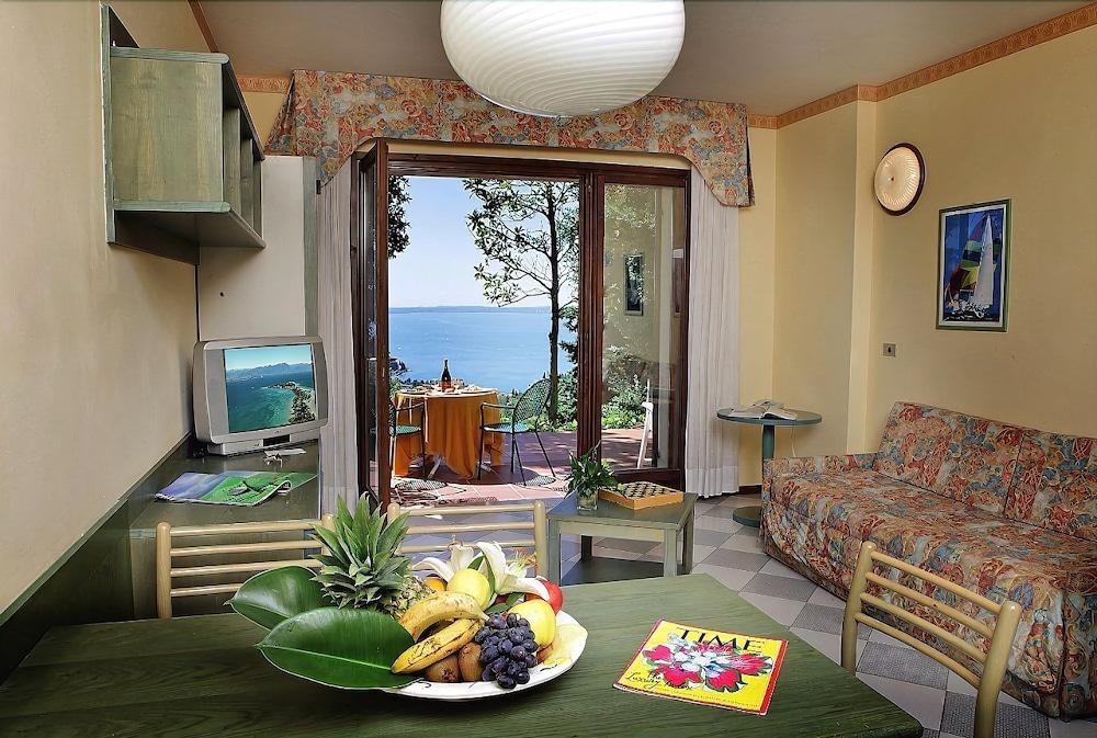 Residence Madrigale Marciaga Buitenkant foto
